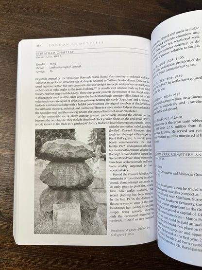 London Cemeteries: An Illustrated Guide and Gazetteer