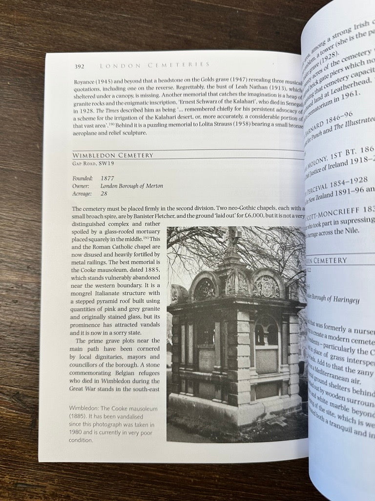 London Cemeteries: An Illustrated Guide and Gazetteer